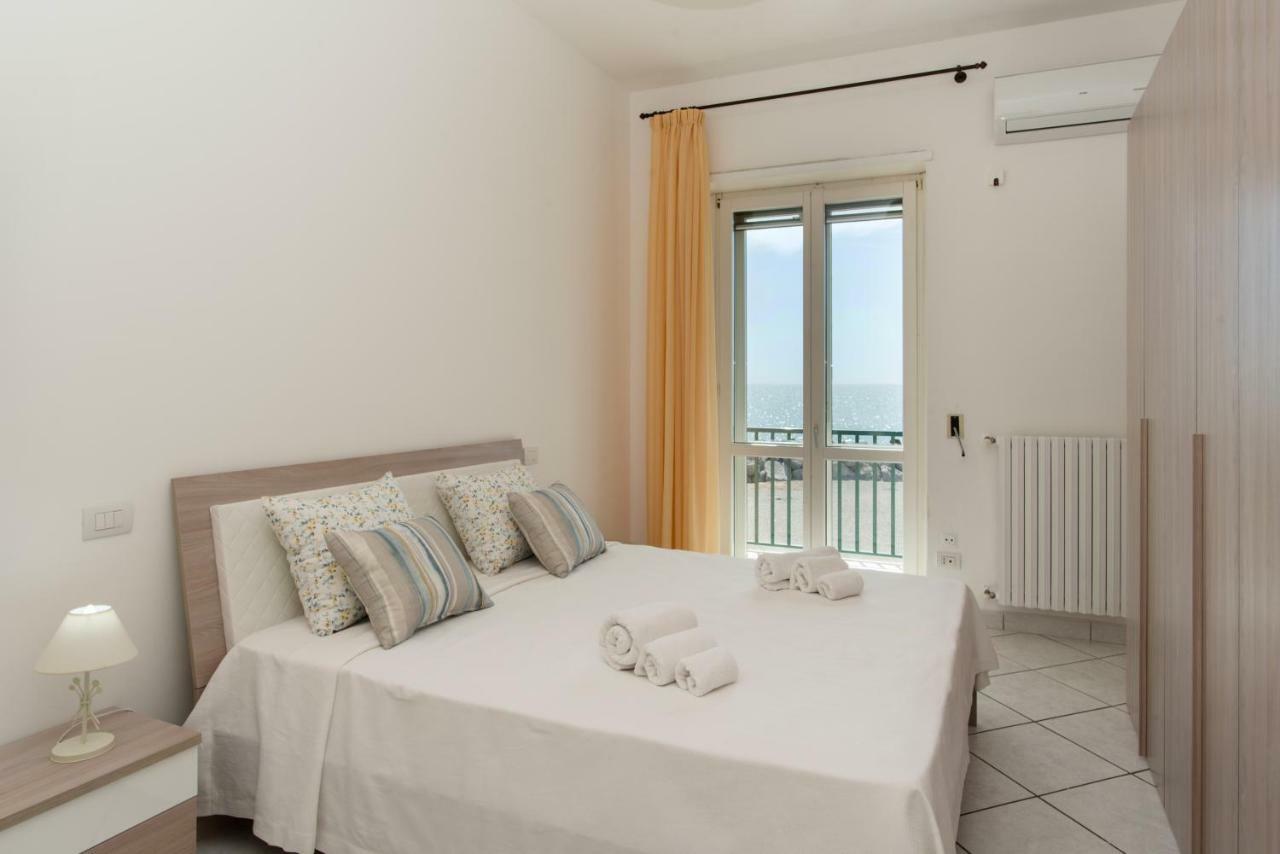 Dulce Mare Apartment Salerno Exterior photo