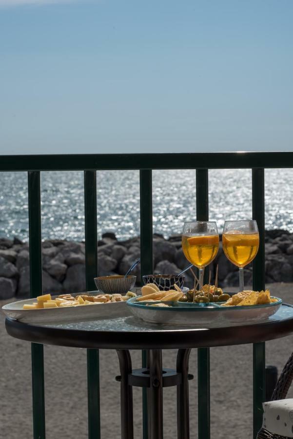 Dulce Mare Apartment Salerno Exterior photo