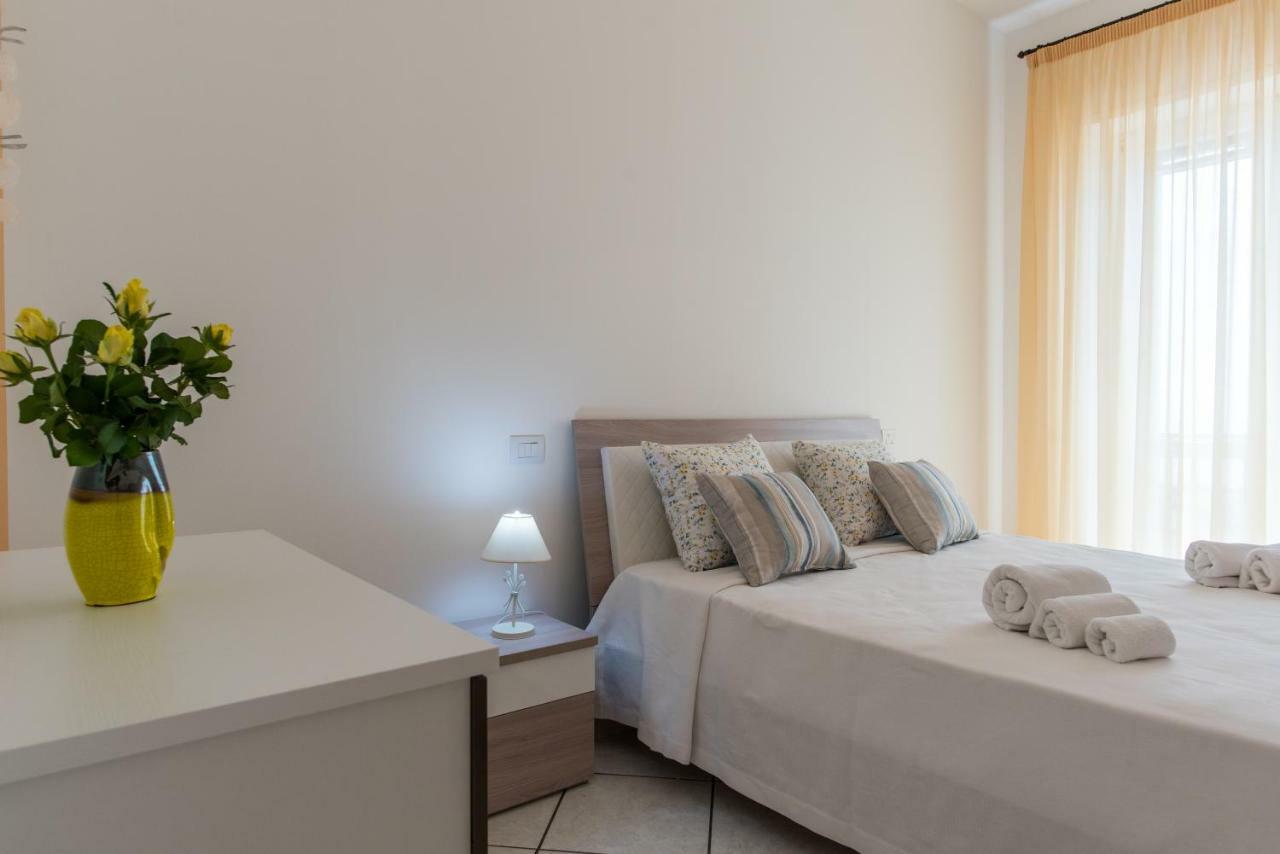 Dulce Mare Apartment Salerno Exterior photo
